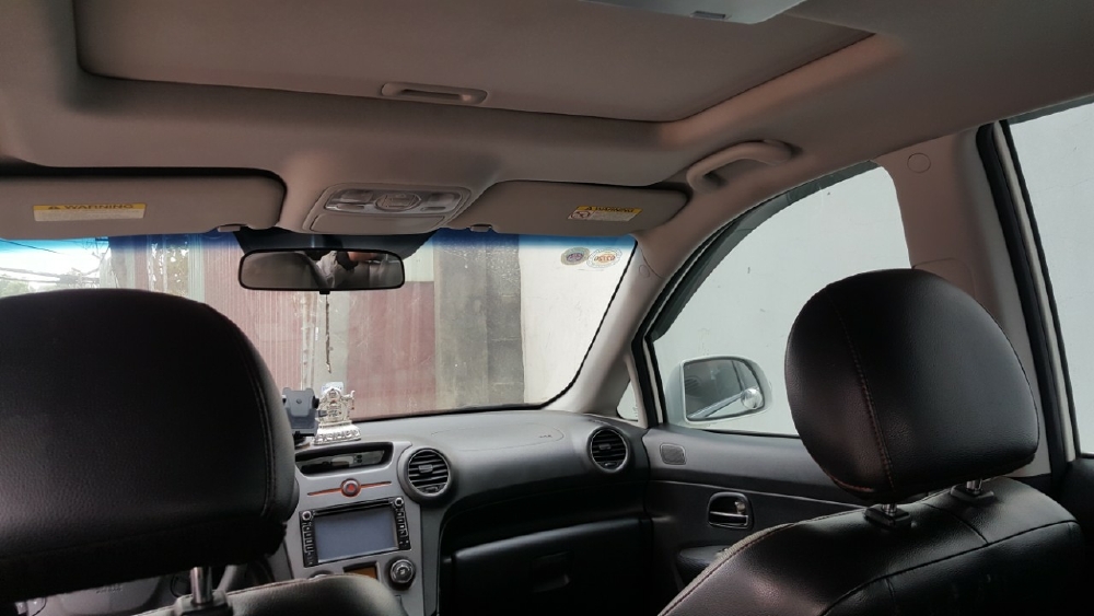 Bán Kia Carens S 2.0AT màu trắng số tự động 7 chỗ sản xuất 2014 một chủ