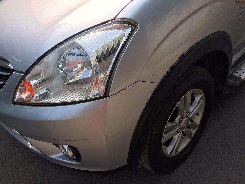 Bán Mitsubishi Zinger 2011 số sàn màu bạc xe gia đình đi kỹ.