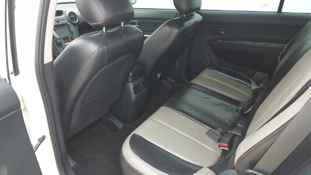 Bán Kia Carens S 2.0AT màu trắng số tự động 7 chỗ sản xuất 2014 một chủ