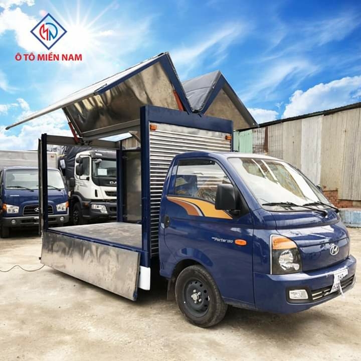 Xe tải HYUNDAI PORTER thùng kín Cánh Dơi tải 1.5 tấn - Trả Góp