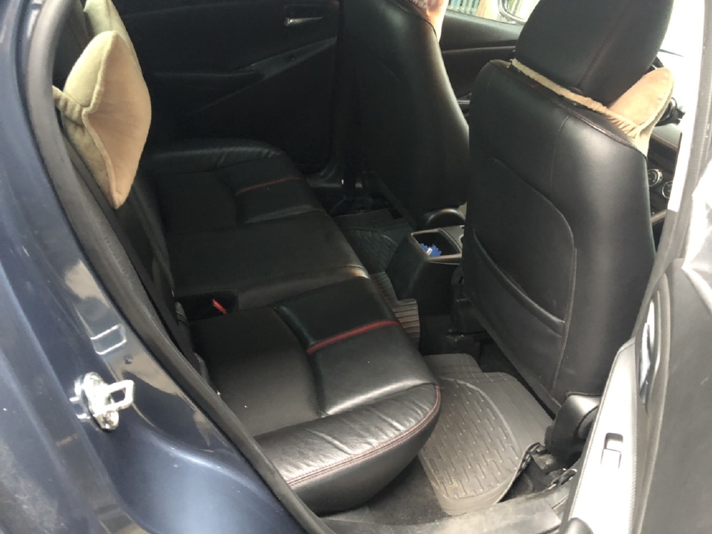 Bán Mazda 2 sedan 1.5AT màu xanh đá số tự động sản xuất 2016 biển Sài Gòn đi 14000km