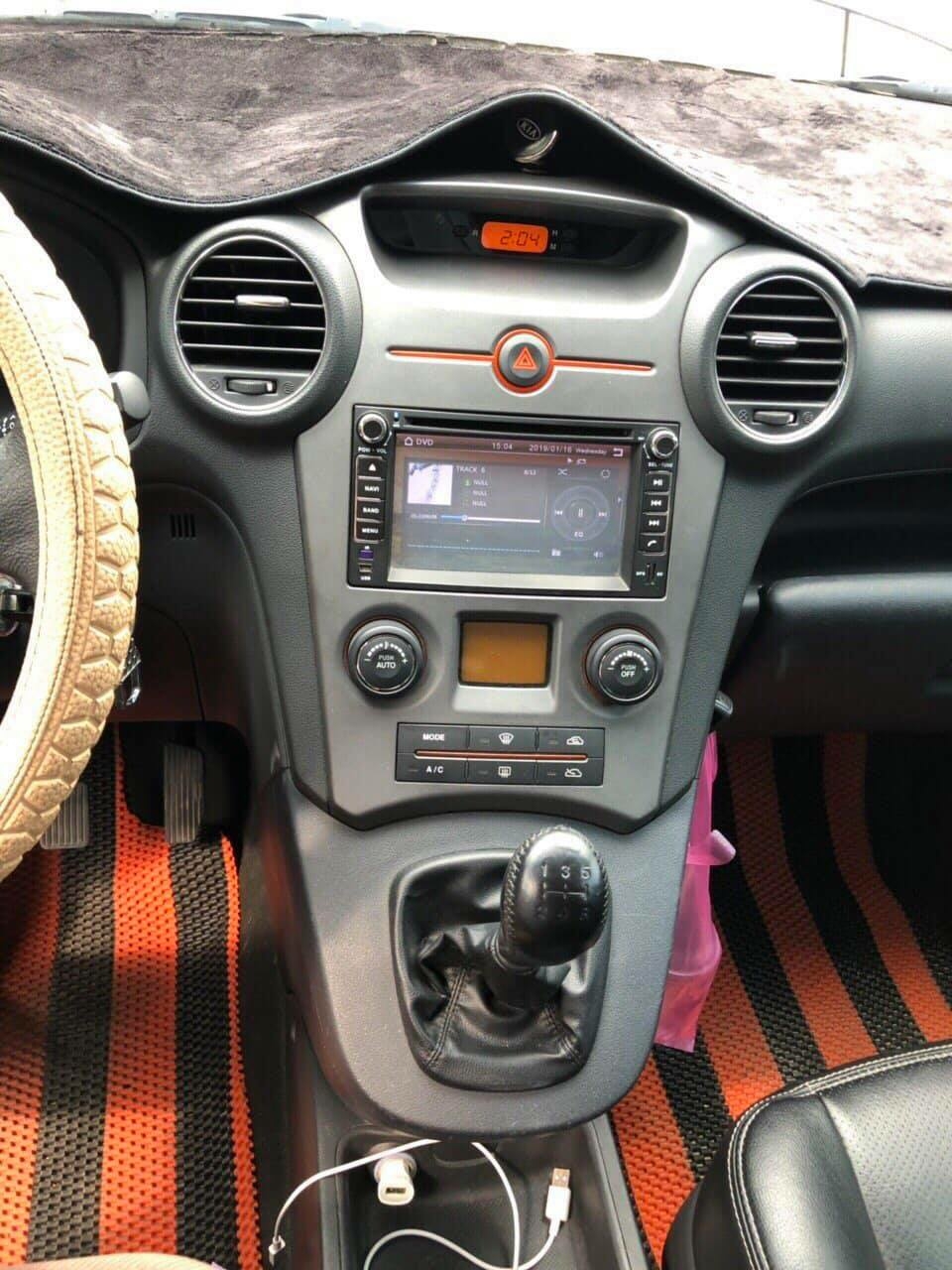 Bán nhanh xe Kia carens 2016 màu đen số sàn 7 chỗ, máy xăng