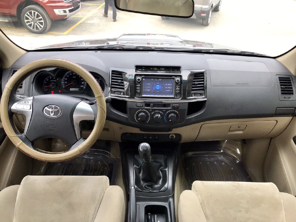 Fortuner 2.5G, 12/2016, màu xám, vỏ zin, sơ cua chưa dùng, giao dịch hãng