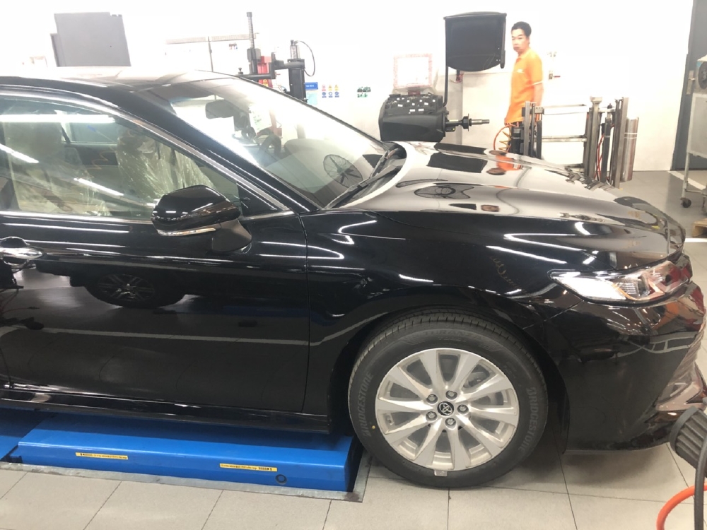 Camry 2.0G Màu Đen Giao Ngay - NHẬP KHẨU THÁI LAN