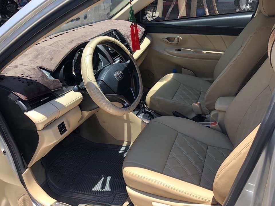 Cần bán gấp xe Vios 2018, số tự động, màu bạc