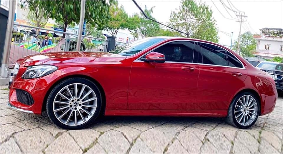 Lên đời cần bán C300 AMG, sản xuất 2018, số tự động, bản full