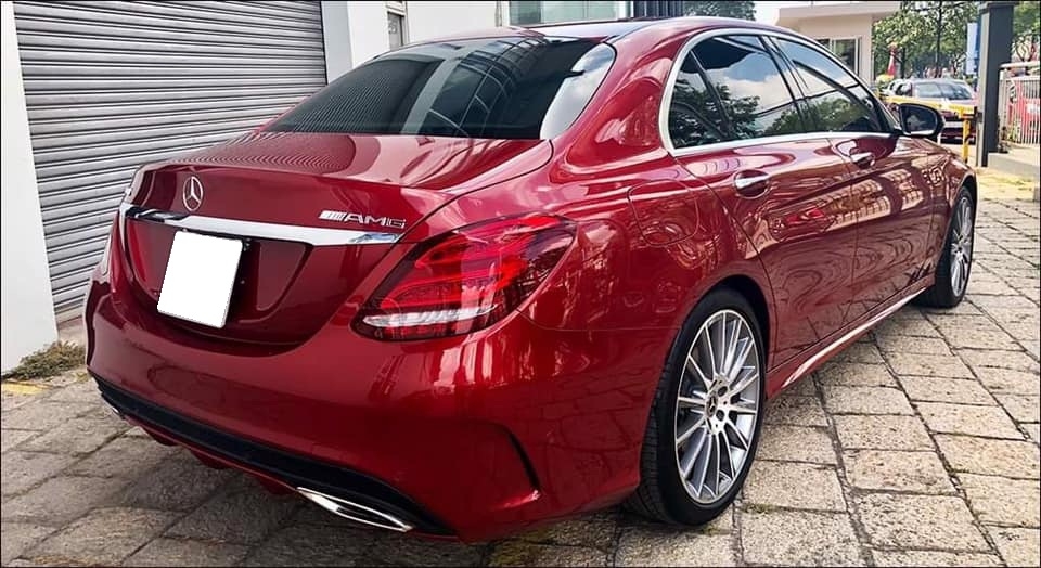 Lên đời cần bán C300 AMG, sản xuất 2018, số tự động, bản full