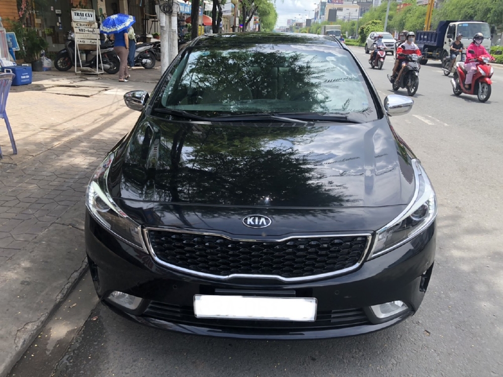 Bán Cerato 1.6AT 2017, màu đen, đúng chất, giá TL, hổ trợ góp