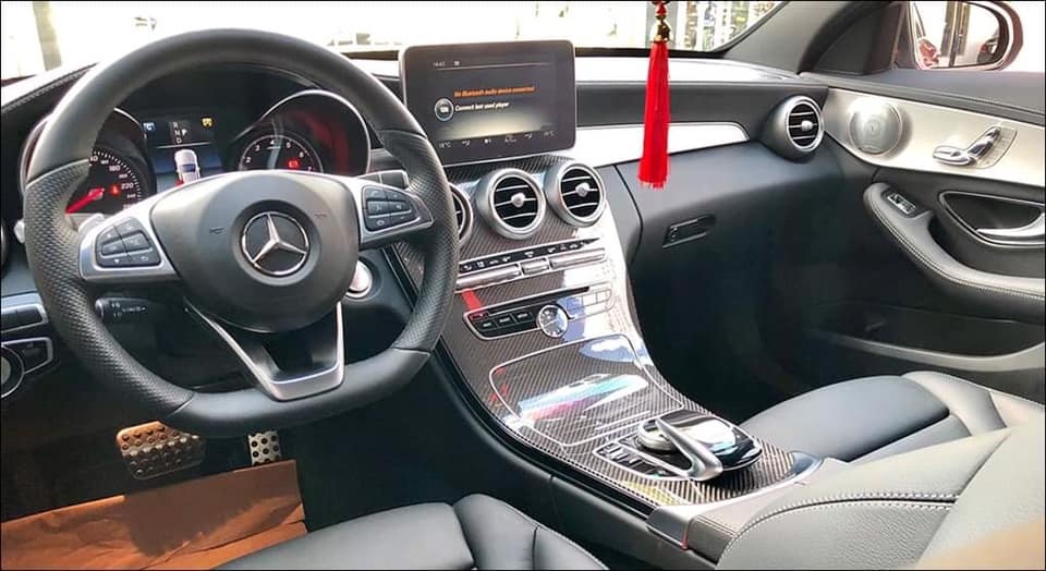 Lên đời cần bán C300 AMG, sản xuất 2018, số tự động, bản full