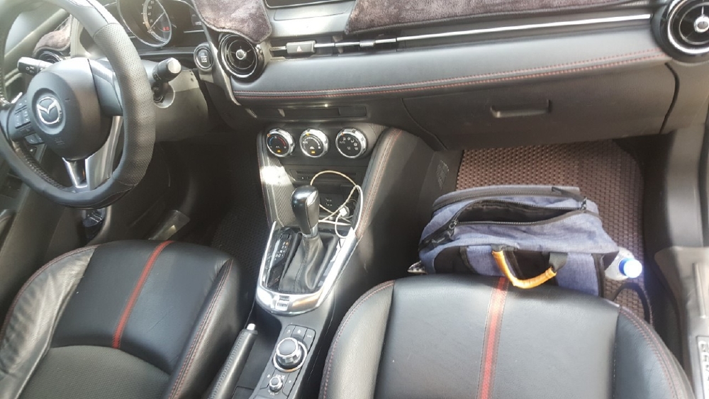 Bán Mazda 2 2016, màu nâu, đúng chất, xe nhập thái, giá TL, hổ trợ góp