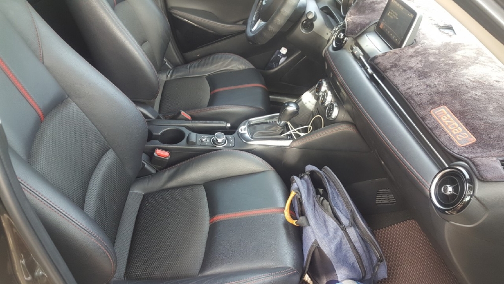 Bán Mazda 2 2016, màu nâu, đúng chất, xe nhập thái, giá TL, hổ trợ góp
