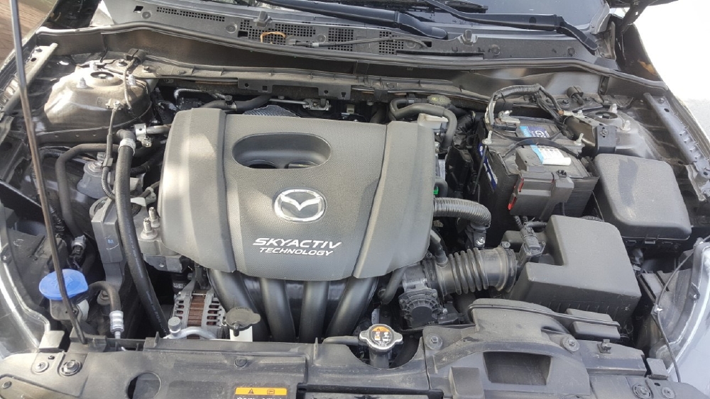 Bán Mazda 2 2016, màu nâu, đúng chất, xe nhập thái, giá TL, hổ trợ góp