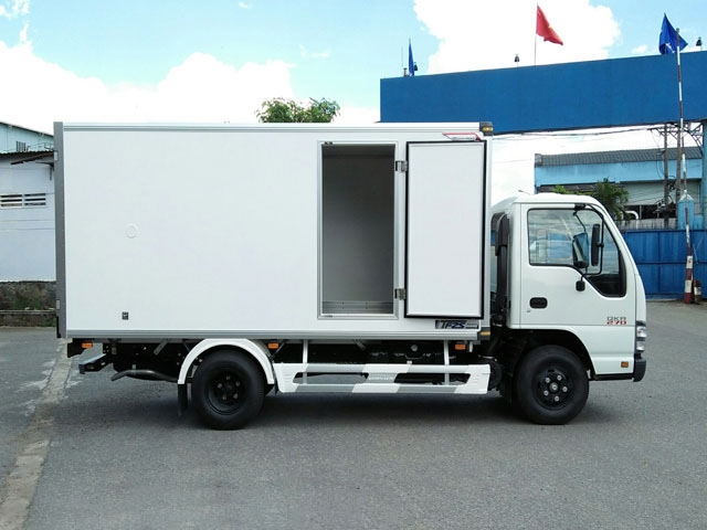 Xe tải Isuzu  1.9 tấn thùng bảo ôn , isuzu QKR270 2T4 năm 2019