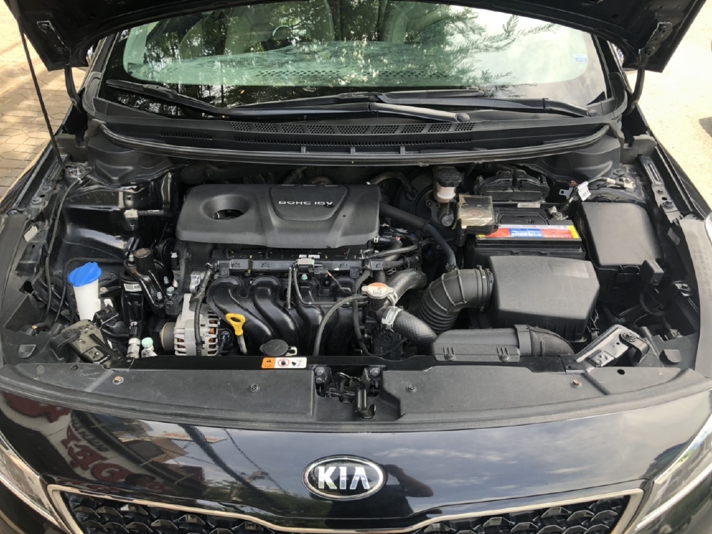 Bán Kia Cerato 1.6AT màu đen VIP số tự động sản xuất 2017 đi 30.000km