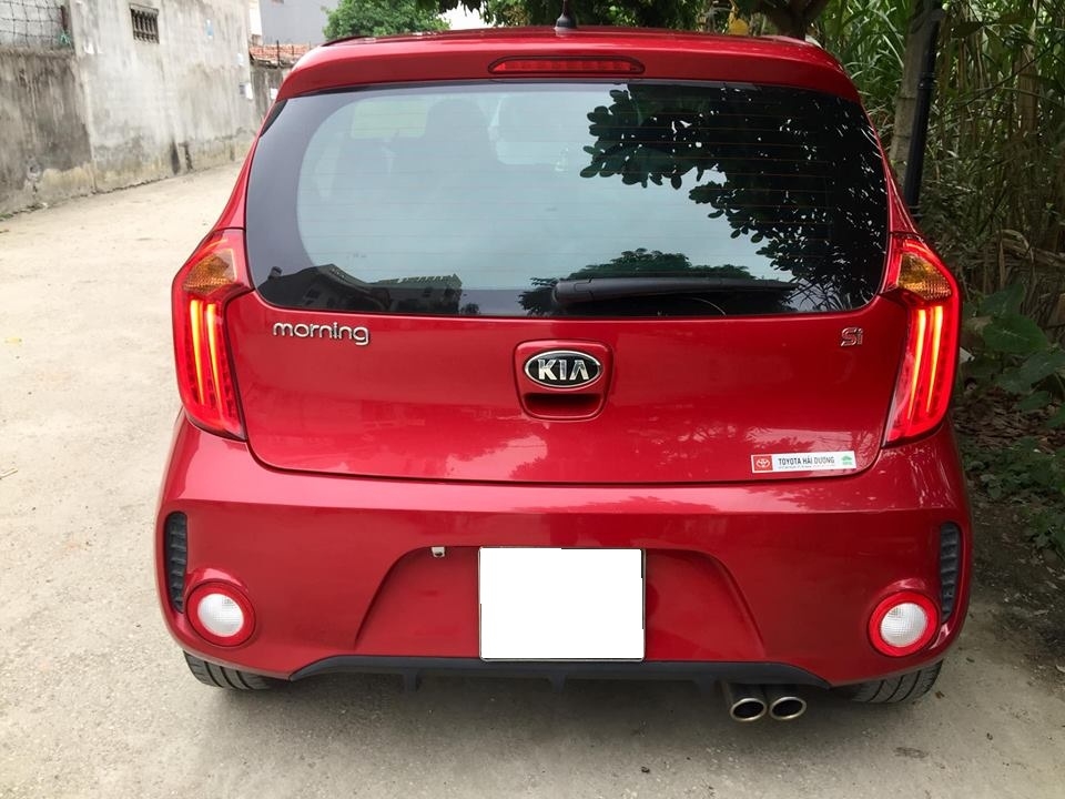 Bán Kia morning SI 2017 số sàn, màu đỏ một chủ từ đầu.