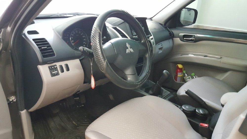 Bán Pajero 4x2 dầu 2016, màu nâu, đúng chất, biển TP, giá TL