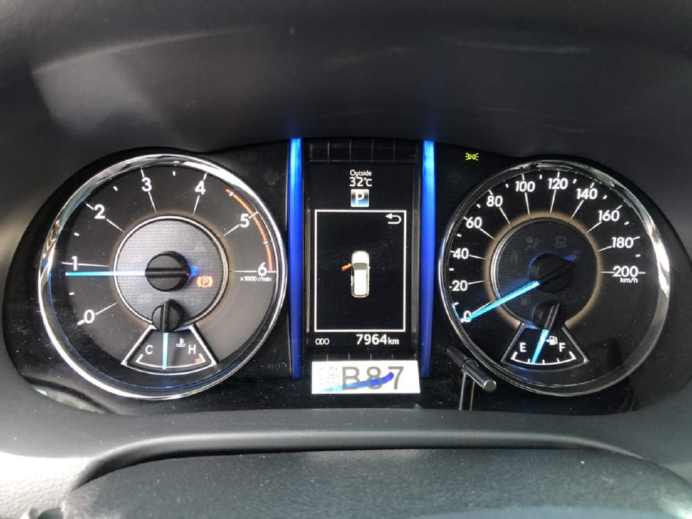 Bán Fortuner 2.8V 2019 máu dầu 2 cầu tự động, màu đen, siêu lướt