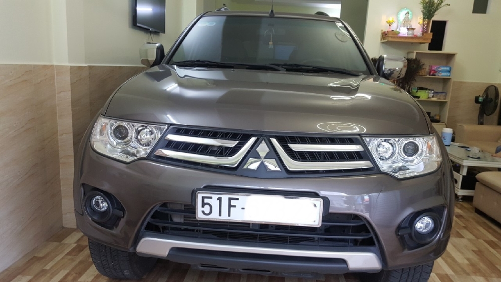 Bán Pajero 4x2 dầu 2016, màu nâu, đúng chất, biển TP, giá TL