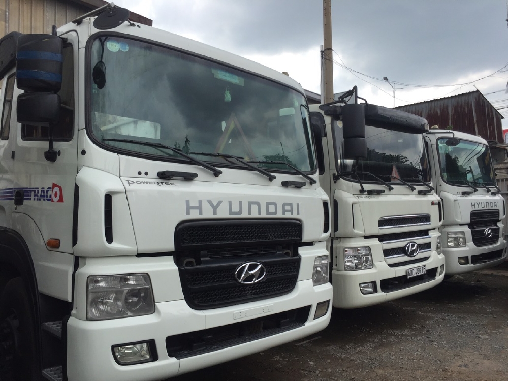 Đầu kéo Hyundai HD1000 đời 2015 Cũ