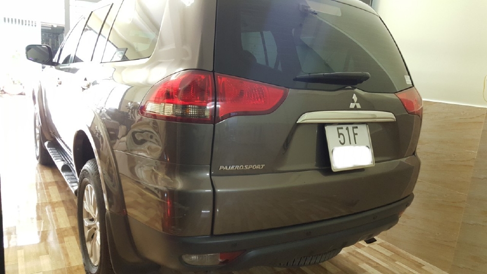 Bán Pajero 4x2 dầu 2016, màu nâu, đúng chất, biển TP, giá TL