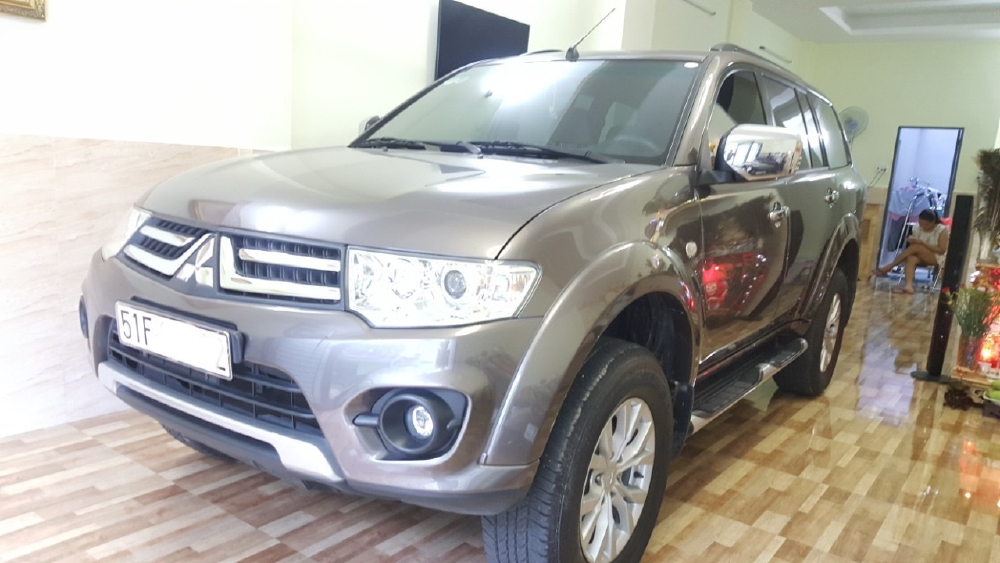 Bán Pajero 4x2 dầu 2016, màu nâu, đúng chất, biển TP, giá TL