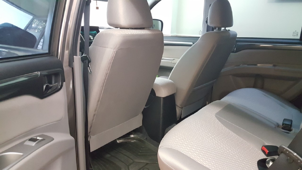 Bán Pajero 4x2 dầu 2016, màu nâu, đúng chất, biển TP, giá TL