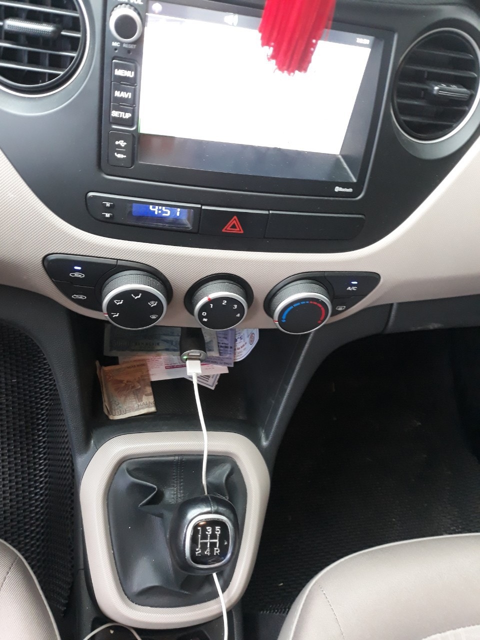 Bán I10 1.2MT sedan 2018, màu nâu, giá TL, hổ trợ góp