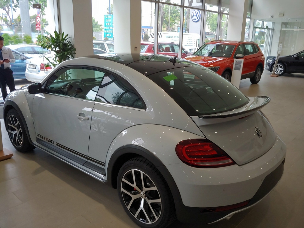Bán xe Volkswagen Beetle Dune 2019, xe nhập Đức, giá tốt