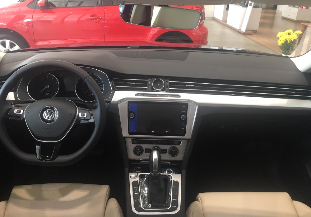 Bán xe Volkswagen Passat Bluemotion 2019, nhập Đức, giá tốt