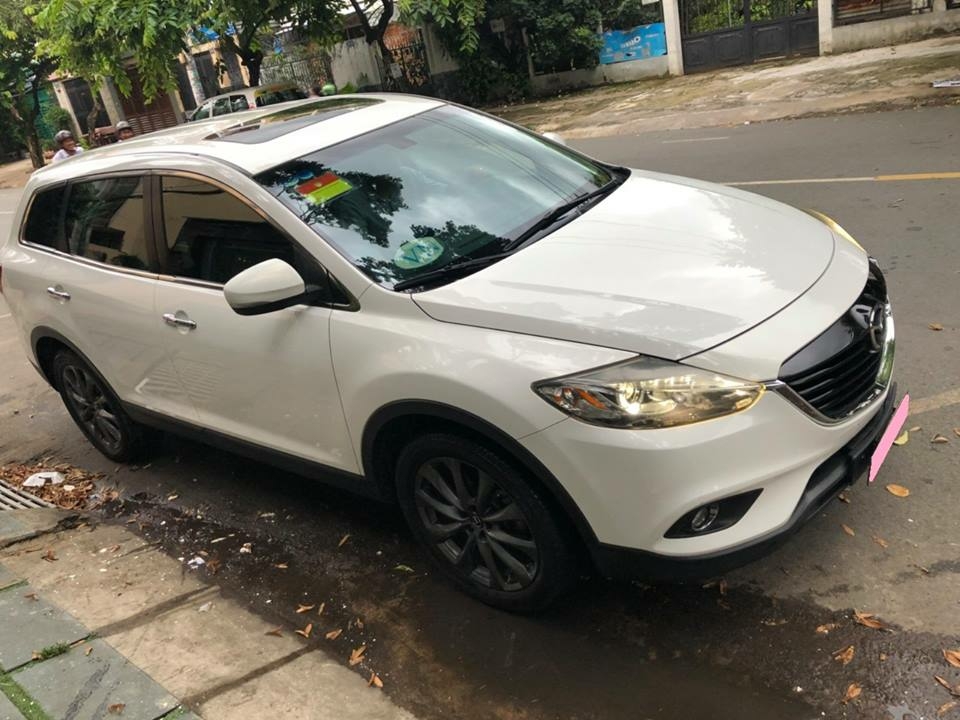 Bán gấp Mazda Cx9 2013, số tự động, bản full, trắng tinh khôi.