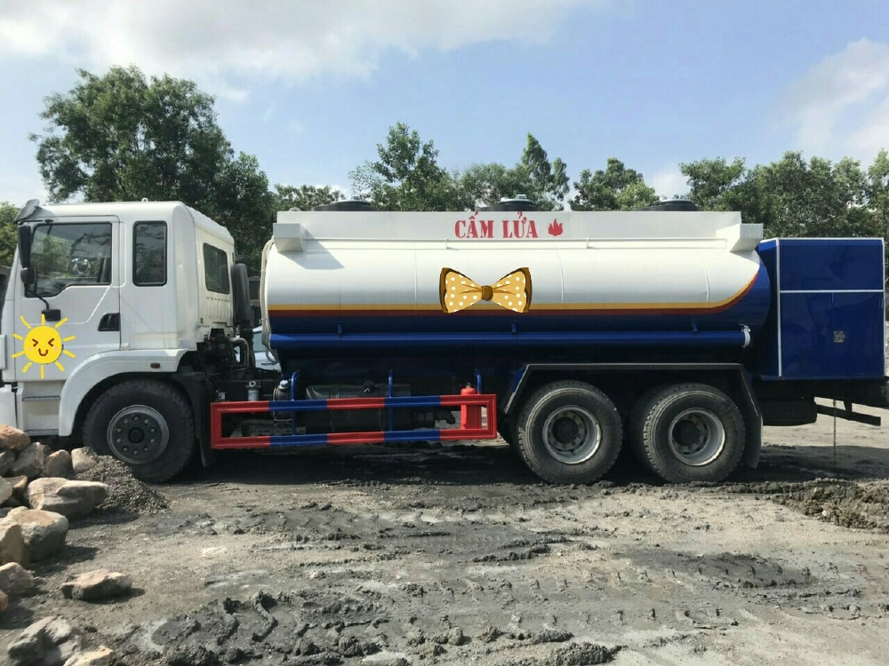 Bán xe téc xăng dầu Dongfeng  gắn cột bơm cấp lẻ. Dung tích bồn 14 khối.