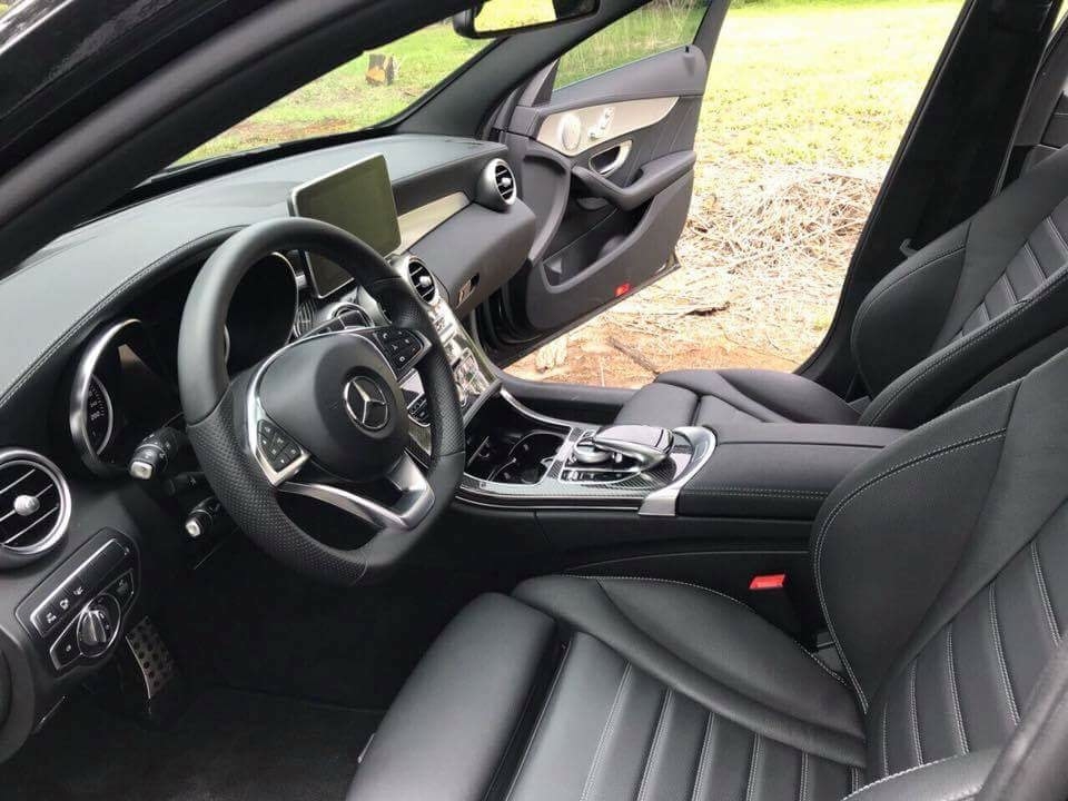 Gia đình cần bán C300 AMG , sản xuất 2018, bản full, màu đen cực ngầu