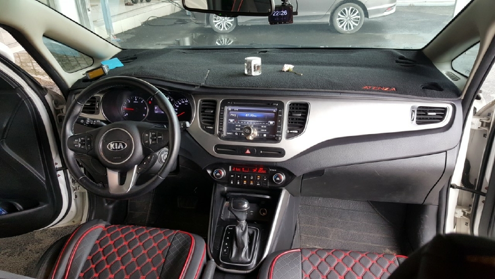 Kia Rondo DẦU 1.7AT 2016 MÀU TRẮNG BS SG XE ĐẸP
