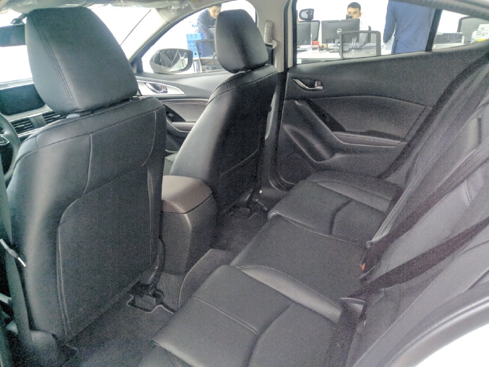 Mazda 3 ưu đãi cực khủng trong tháng 6, hỗ trợ trả góp