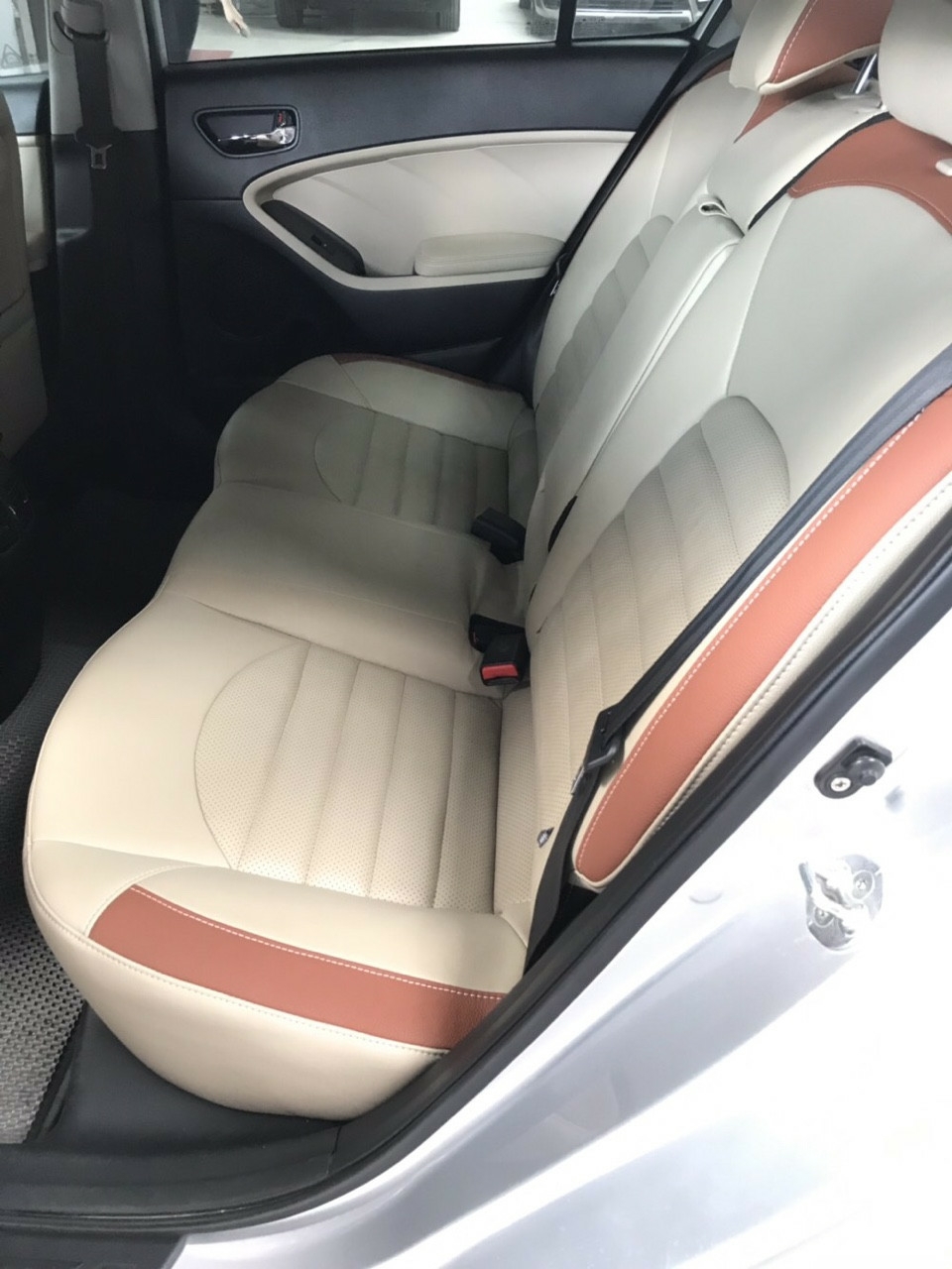 Kia Cerato 2018 Số sàn màu bạc bản đủ