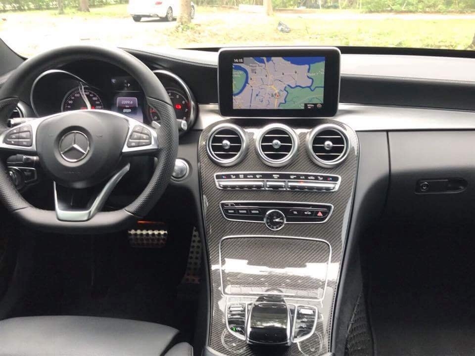 Gia đình cần bán C300 AMG , sản xuất 2018, bản full, màu đen cực ngầu