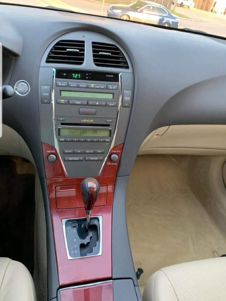 Cần bán xe Lexus ES350 đời 2008 số tự động màu đỏ bstp