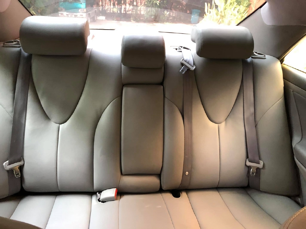 Cần bán xe Toyota Camry 2007 số tự động màu bạc nhập Mỹ