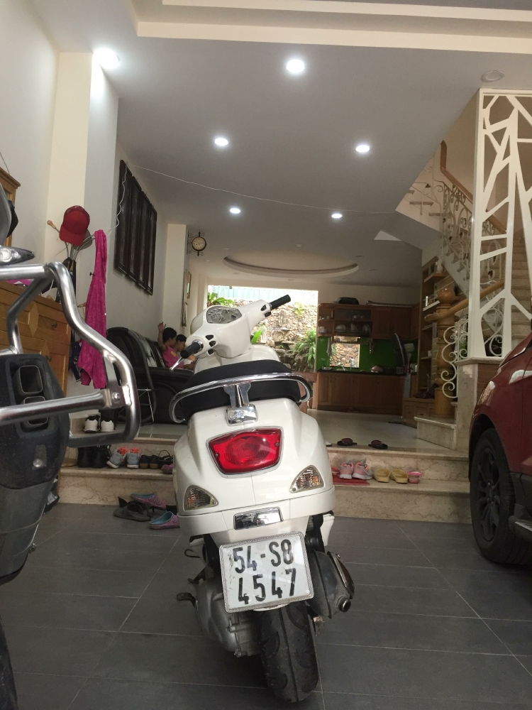 Xe Vespa LX125, giá ưu tiên cho SV mới ra trường