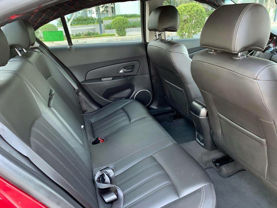 bán xe Chevrolet Cruze 2017 Ltz số tự động màu đỏ, đồng hồ 39.000 Km