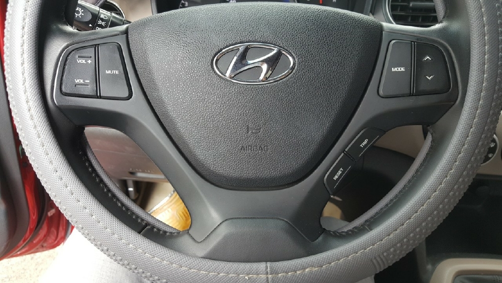 Hyundai Grand i10 1.2AT 2018 màu đỏ bs SG xe đẹp