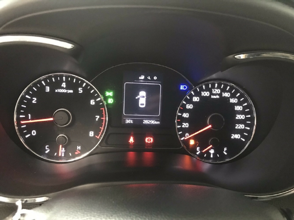 Kia Cerato 2018 Số sàn màu bạc bản đủ