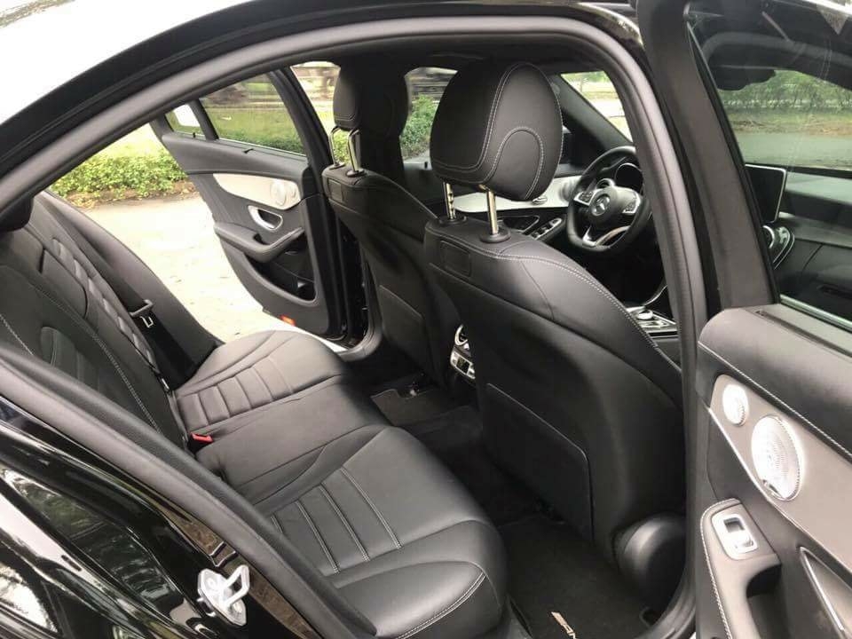 Gia đình cần bán C300 AMG , sản xuất 2018, bản full, màu đen cực ngầu