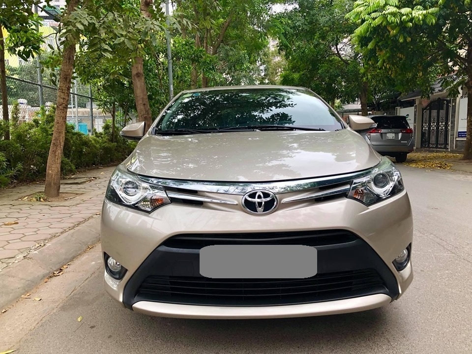 Bán Vios G tự động 2017 màu vàng kim tuyền tuyệt đẹp