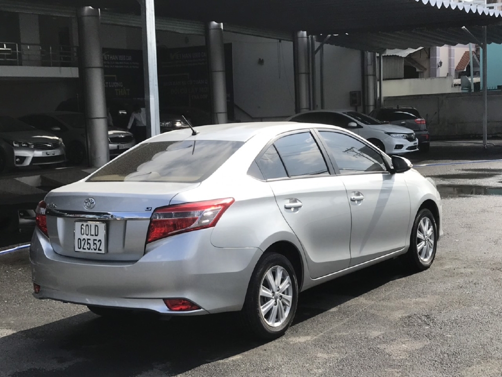 Bán Toyota VIOS G 1.5AT màu bạc số tự động sản xuất 2018 đi 39000km xe đẹp