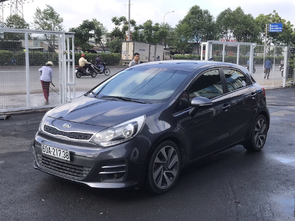 Bán Kia RIO HB 1.4AT màu xám chuột số tự động nhập Hàn Quốc 2014/ 2015 mẫu mới