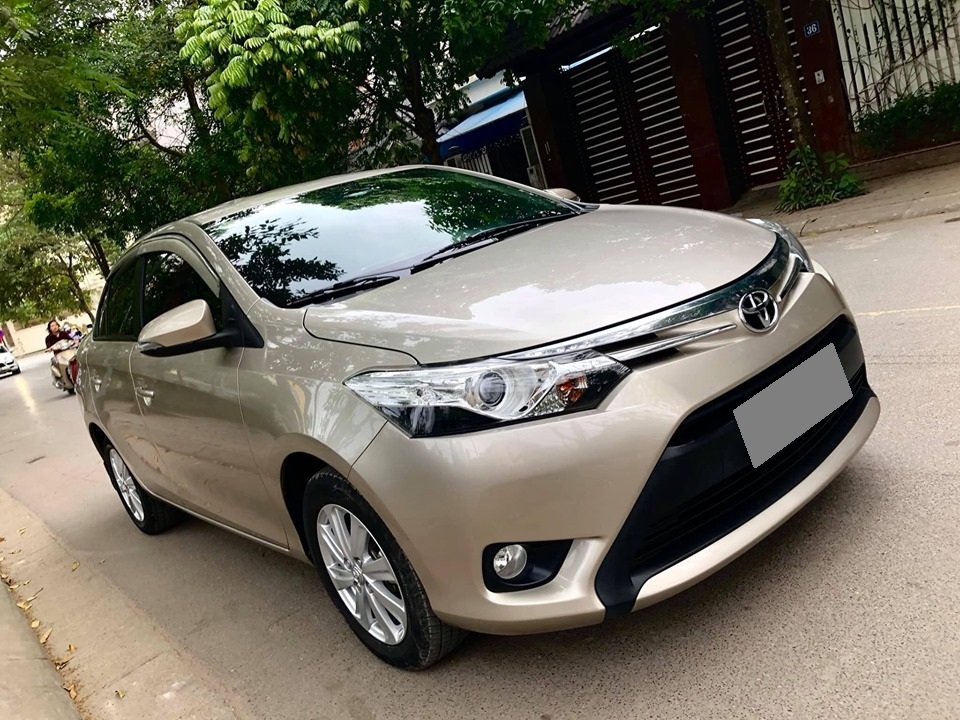 Bán Vios G tự động 2017 màu vàng kim tuyền tuyệt đẹp