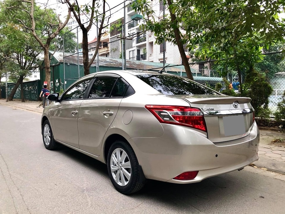 Bán Vios G tự động 2017 màu vàng kim tuyền tuyệt đẹp