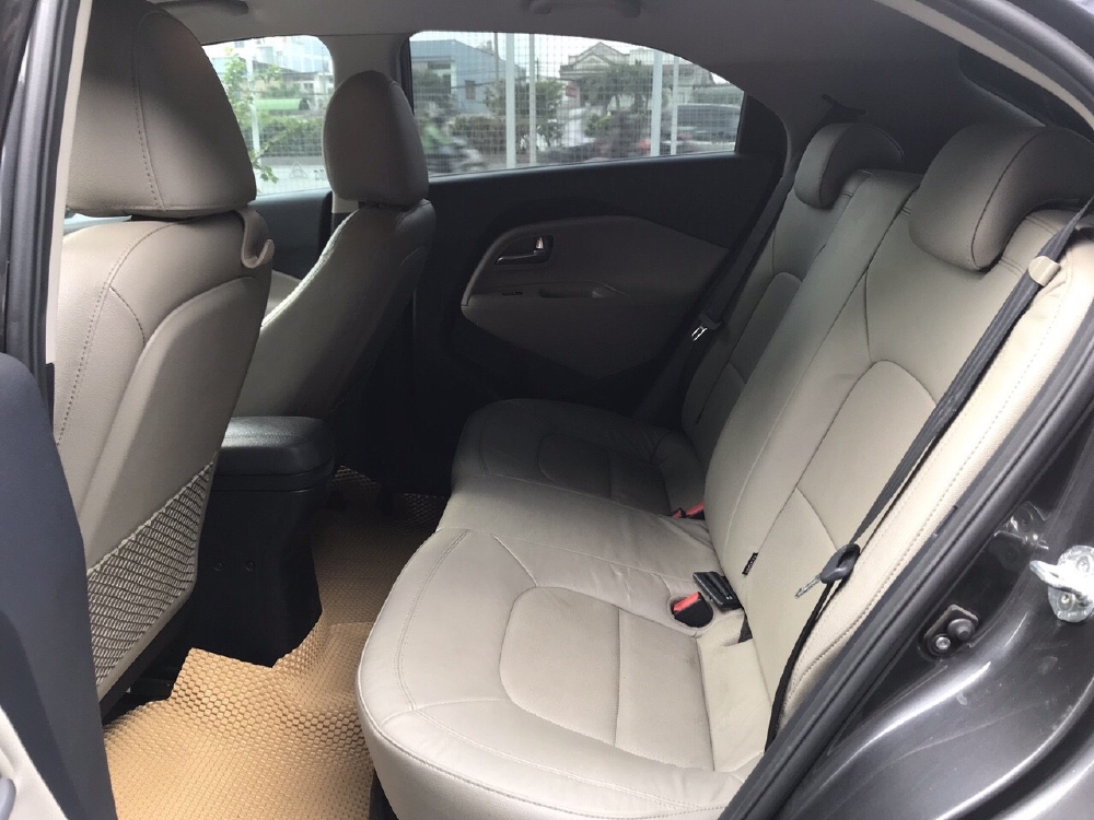 Bán Kia RIO HB 1.4AT màu xám chuột số tự động nhập Hàn Quốc 2014/ 2015 mẫu mới