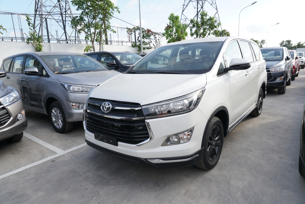 Giá Toyota Innova Venturer Lăn Bánh Tốt, Khuyến Mãi, Xe Có Sẳn, Đủ Màu, Giao Ngay